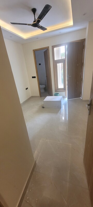 1 BHK Builder Floor For Rent in Saket