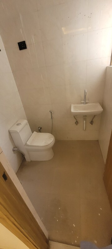 Bathroom in 1 BHK Builder Floor at Saket – for Rent