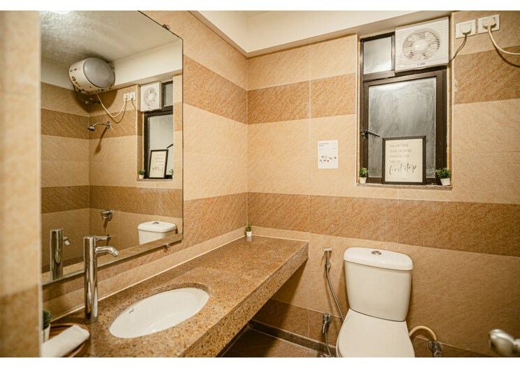 Attached Bathroom, hiranandani-gardens-solitaire 4 Bedroom 2300 Sq.Ft. Apartment In Powai Mumbai 9033348