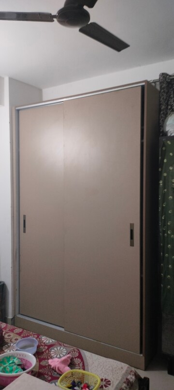 Room in 2 BHK Apartment at Sector 33 – for Rent