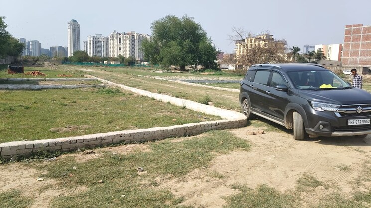 undefined, sector 135  450 Sq.Ft. Plot In Sector 135 Noida 9033383