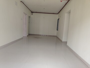 Room in 2 BHK Apartment at Indiabulls Greens, New Panvel – for Rent