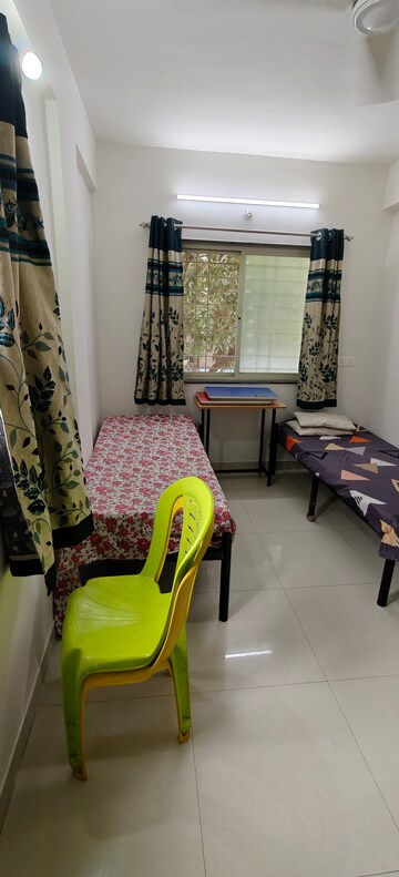 Living Room in  Pg at Gokhalenagar – for Rent