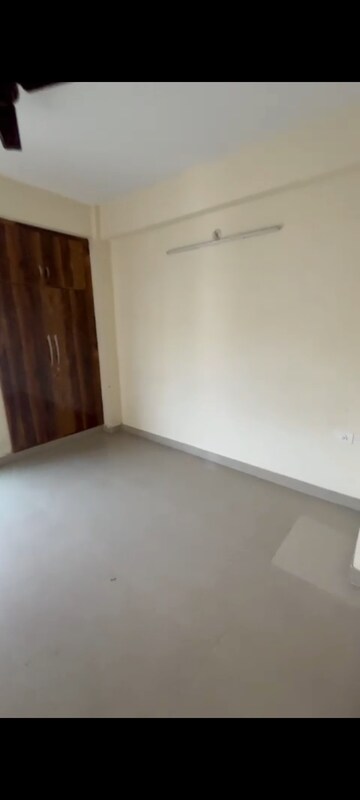 Room in 2.5 BHK Apartment at Fusion Homes, Tech Zone 4 Greater Noida – for Sale