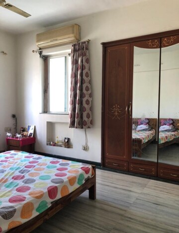 Bedroom in 4 BHK Apartment at Hiranandani Estate, Ghodbunder Road – for Rent
