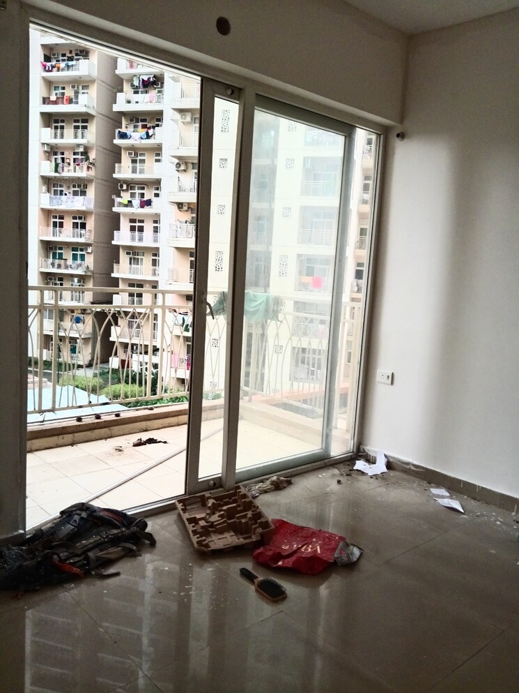  Parking, mahagun-mywoods 3 Bedroom 1240 Sq.Ft. Apartment In Sector 16c Greater Noida Greater Noida 9033485