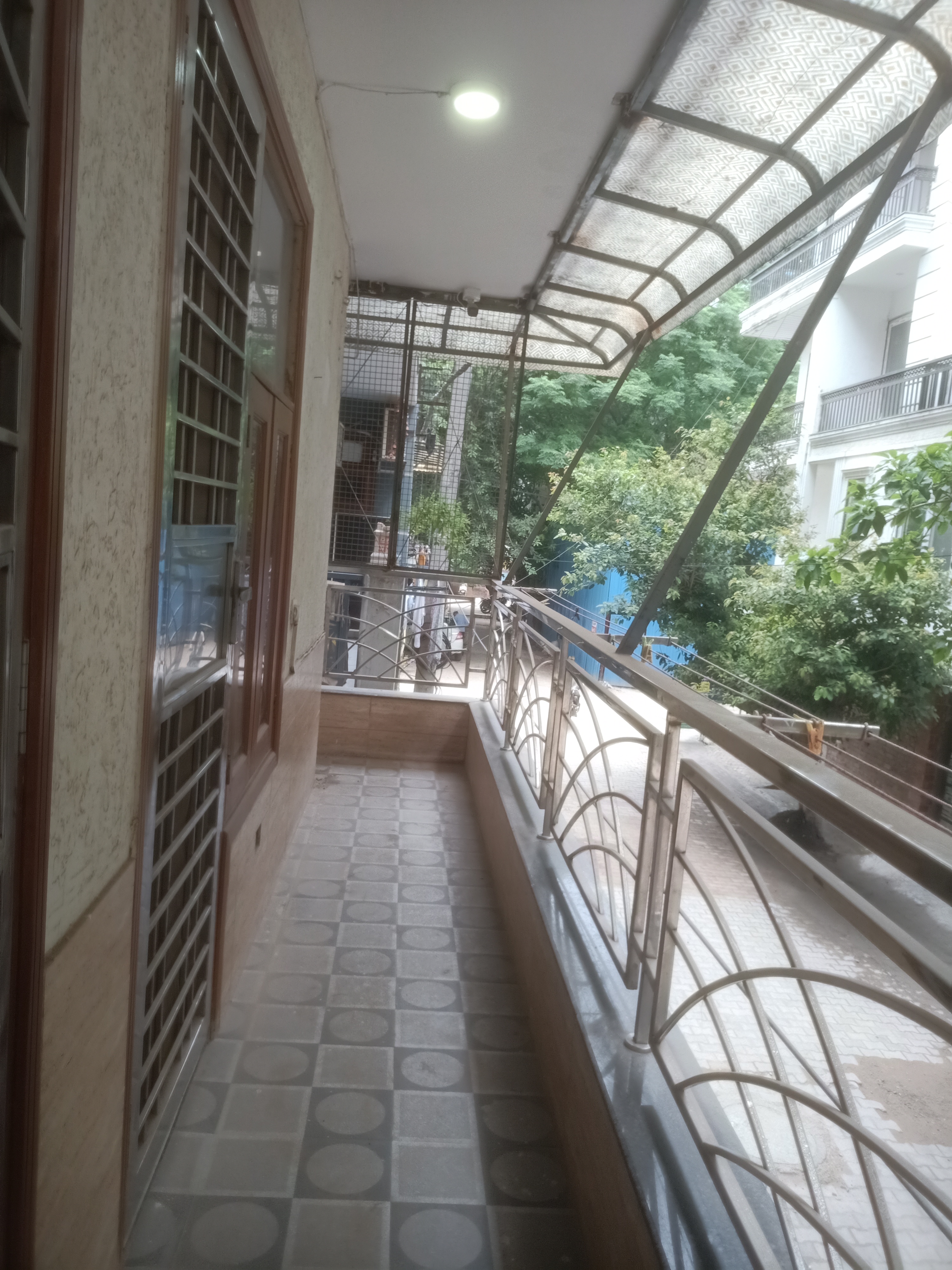 3 BHK Builder Floor For Rent in Vasant Kunj Enclave