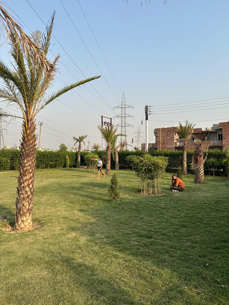 Garden, kharar  124 Sq.Yd. Plot In Kharar Mohali 9033503