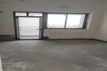 Room in 4 BHK Apartment at Sevoke Road – for Sale