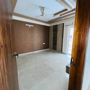 Room in 3 BHK Apartment at Uninav Bliss, Raj Nagar Extension – for Sale