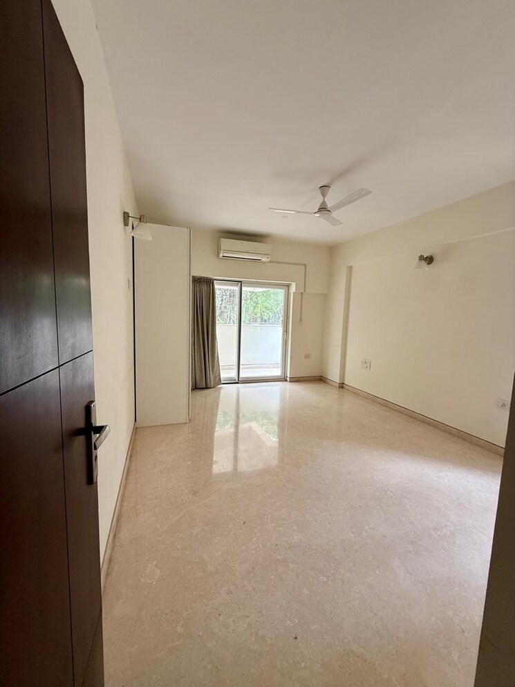 Room, sadashiva nagar 3 Bedroom 3450 Sq.Ft. Apartment In Sadashiva Nagar Bangalore 9033549