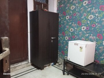 Furnished Amenities in 1 RK Builder Floor at Esteem Complex, Savitri Nagar – for Rent