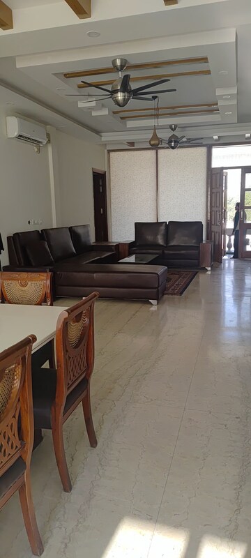 Living Room in 2 BHK Builder Floor at Sinaula – for Rent