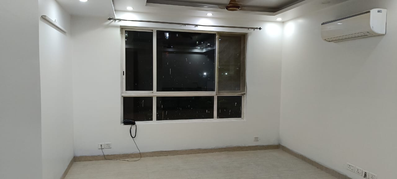 4 BHK + Servant Room 2560 Sq.Ft. Apartment in 3C Lotus Boulevard Espacia