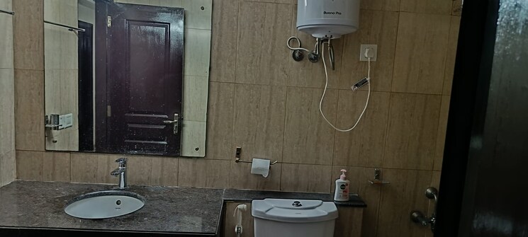 Bathroom, 3c-lotus-boulevard-espacia 4 Bedroom 2560 Sq.Ft. Apartment In Sector 100 Noida 9033632