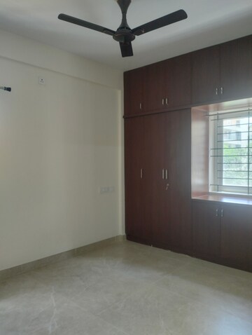 Room in 2 BHK Builder Floor at Hsr Layout – for Rent