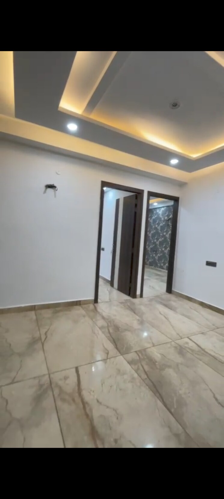 Room, harit-vihar-rwa 3 Bedroom 810 Sq.Ft. Builder Floor In Burari Delhi 9033652