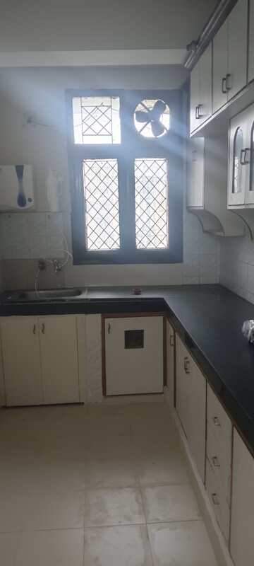 Kitchen in 2.5 BHK Apartment at Bhagirathi Apartment, Sector 62 – for Rent