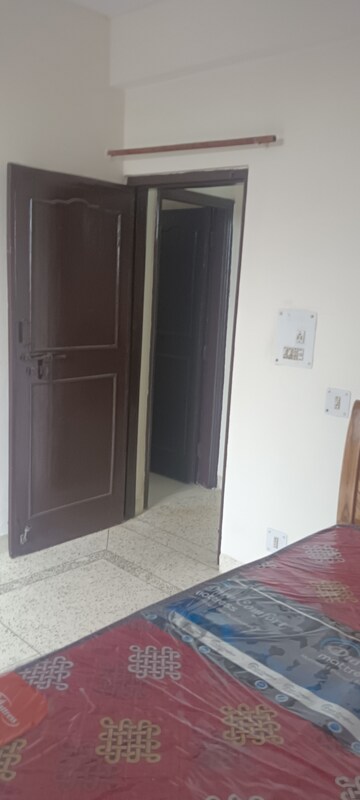 Building Lobby in 2.5 BHK Apartment at Bhagirathi Apartment, Sector 62 – for Rent