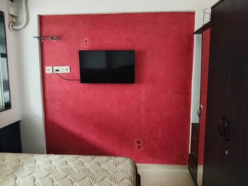 Furnished Amenities in 1 BHK Apartment at Spring Grove Uno Society, Kandivali East – for Rent