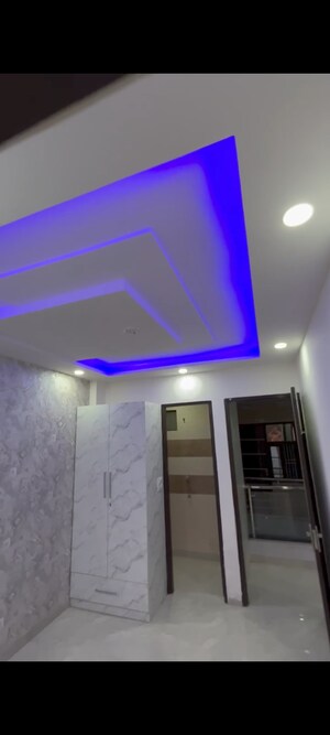 Furnished Amenities in 3 BHK Builder Floor at West Sant Nagar – for Sale