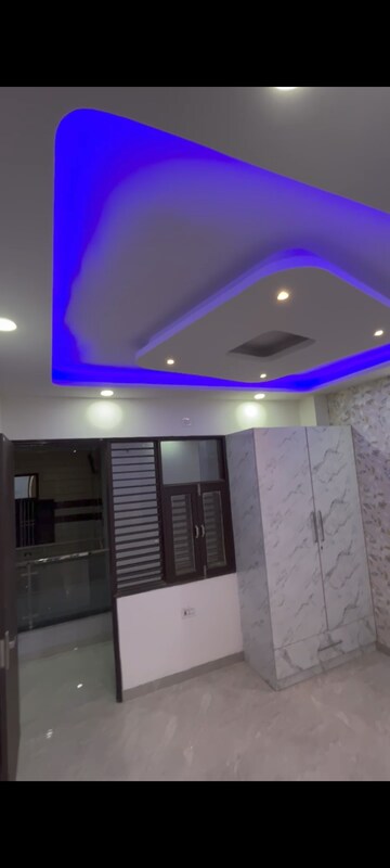 Furnished Amenities in 3 BHK Builder Floor at West Sant Nagar – for Sale