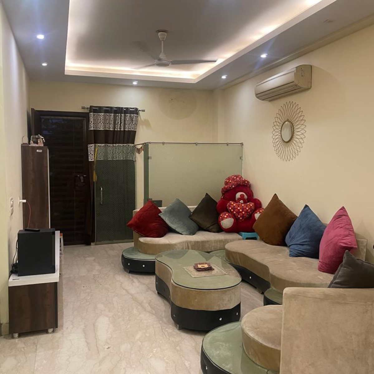 3 BHK Builder Floor For Rent in Wave One