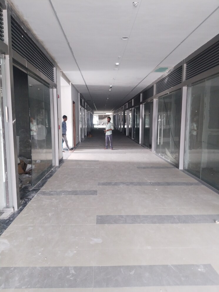  Parking, aditya-family-hub Commercial Shop 200 Sq.Ft. In Sector 2 Wave City Ghaziabad 9033808