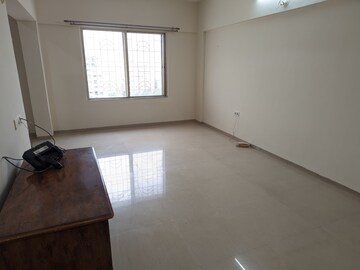 Room in 2 BHK Apartment at Rakshak Nagar Gold, Kharadi – for Rent