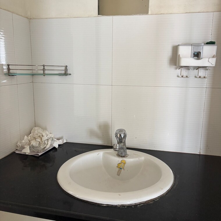 Attached Bathroom, bhansali-whispering-winds 2 Bedroom 750 Sq.Ft. Apartment In Link Road Pune 9033877