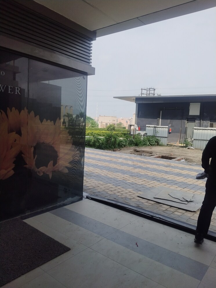  Parking, aditya-family-hub Commercial Shop 300 Sq.Ft. In Sector 2 Wave City Ghaziabad 9033824