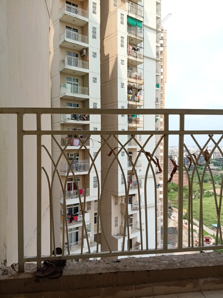 Exterior View, mahagun-mywoods 3 Bedroom 1370 Sq.Ft. Apartment In Sector 16c Greater Noida Greater Noida 9033874