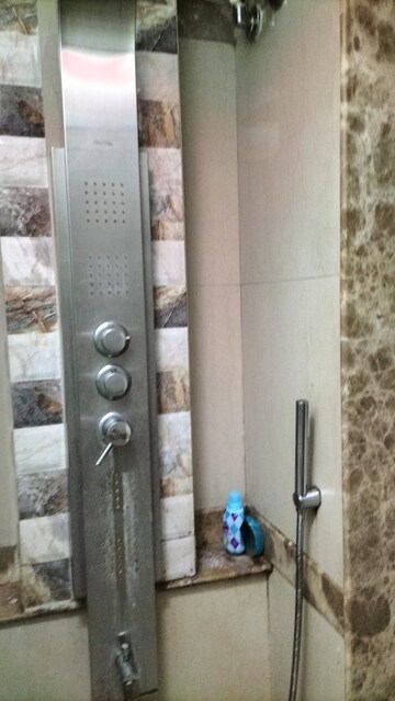 Furnished Amenities in 2 BHK Apartment at Raheja Acropolis, Deonar – for Rent