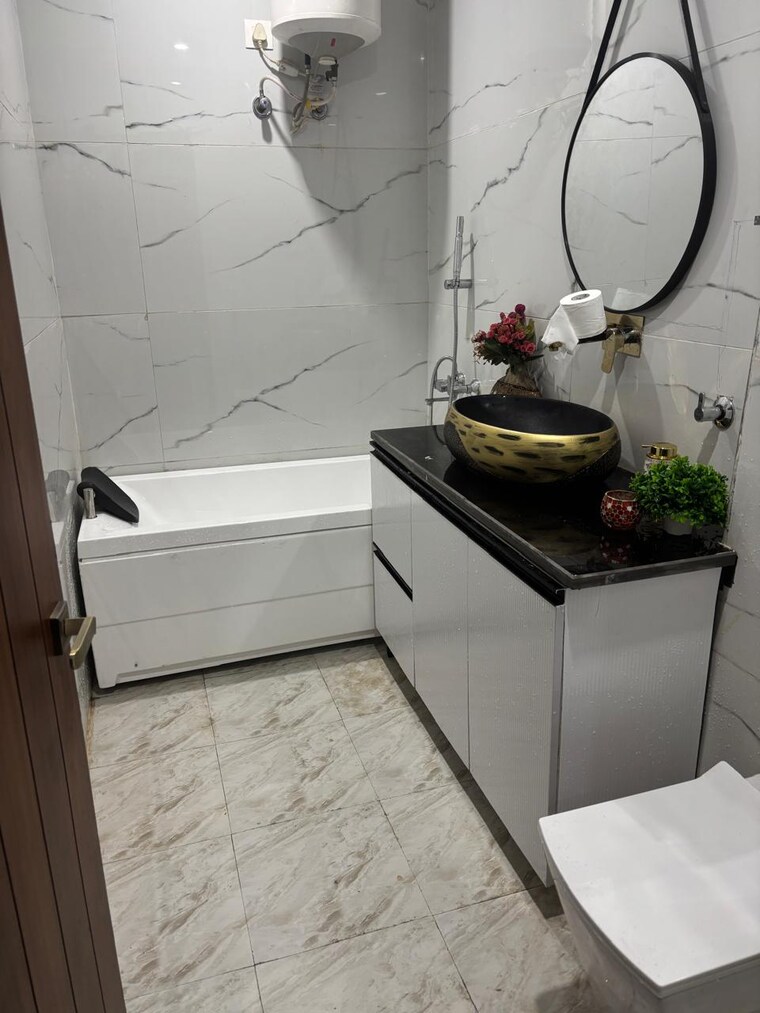 Attached Bathroom, sector 125 3 Bedroom 200 Sq.Yd. Apartment In Sector 125 Mohali 9033947