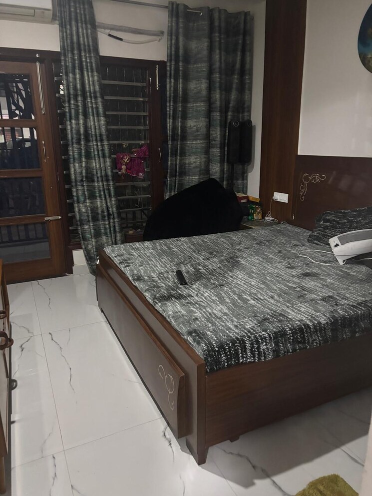 Bedroom, sector 125 3 Bedroom 200 Sq.Yd. Apartment In Sector 125 Mohali 9033947