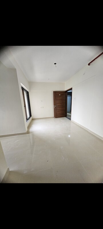 Room in 1 BHK Apartment at Haware Amara, Vikhroli East – for Rent