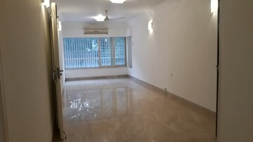 2 BHK Apartment For Rent in Bandra West