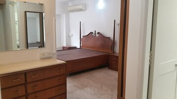 Bedroom in 2 BHK Apartment at Bandra West – for Rent
