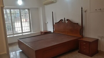 Bedroom in 2 BHK Apartment at Bandra West – for Rent