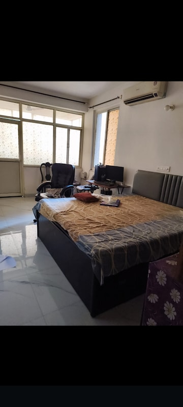 Bedroom in 4 BHK Apartment at Sector 6 Dwarka – for Rent