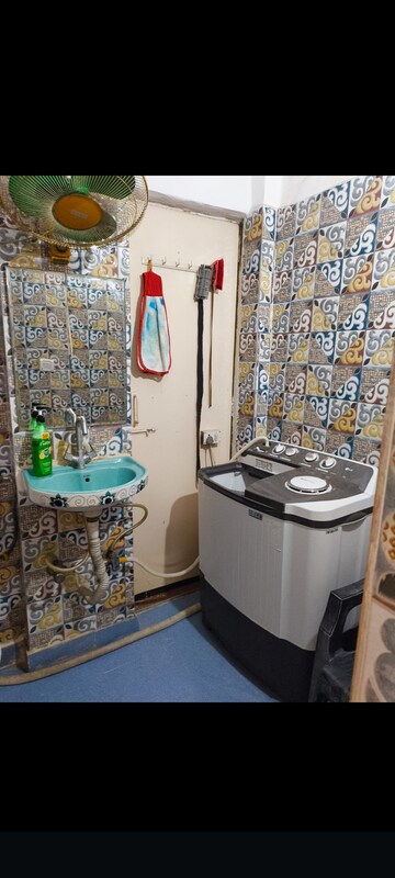 Attached Bathroom in 4 BHK Apartment at Sector 6 Dwarka – for Rent