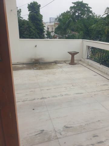 Balcony in 4 BHK Independent House at Sector 17 – for Rent