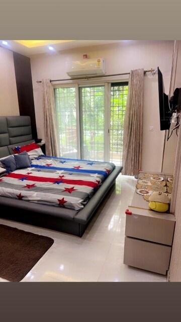 Bedroom in 3.5 BHK Apartment at Paras Seasons, Sector 168 – for Rent