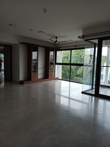 Room in 4 BHK Apartment at Pramuk MM Meridian, Jayanagar – for Sale