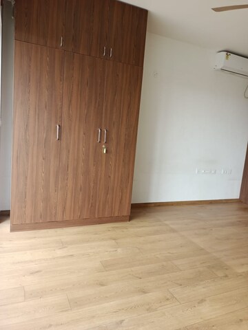 Room in 4 BHK Apartment at Pramuk MM Meridian, Jayanagar – for Sale