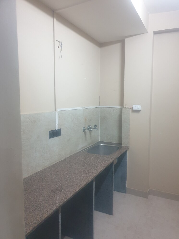 Kitchen, sector 16 1 RK 350 Sq.Ft. Independent House In Sector 16 Faridabad 9034083