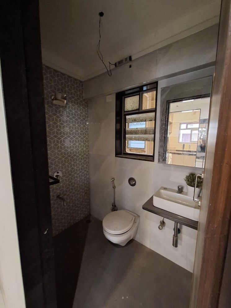 Bathroom, andheri west 2 Bedroom 1100 Sq.Ft. Apartment In Andheri West Mumbai 9034081