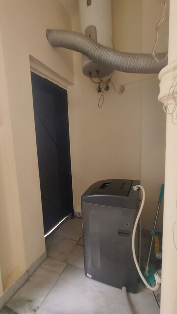 Bathroom in 2 BHK Builder Floor at Safdarjung Enclave – for Rent
