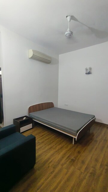 Master Bedroom in 2 BHK Builder Floor at Safdarjung Enclave – for Rent