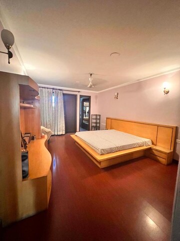 Master Bedroom in 1 BHK Builder Floor at Sector 7 – for Rent